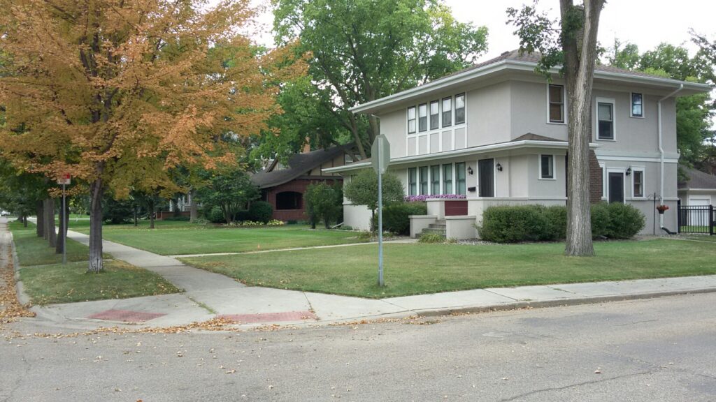 1323 N Main St 2
