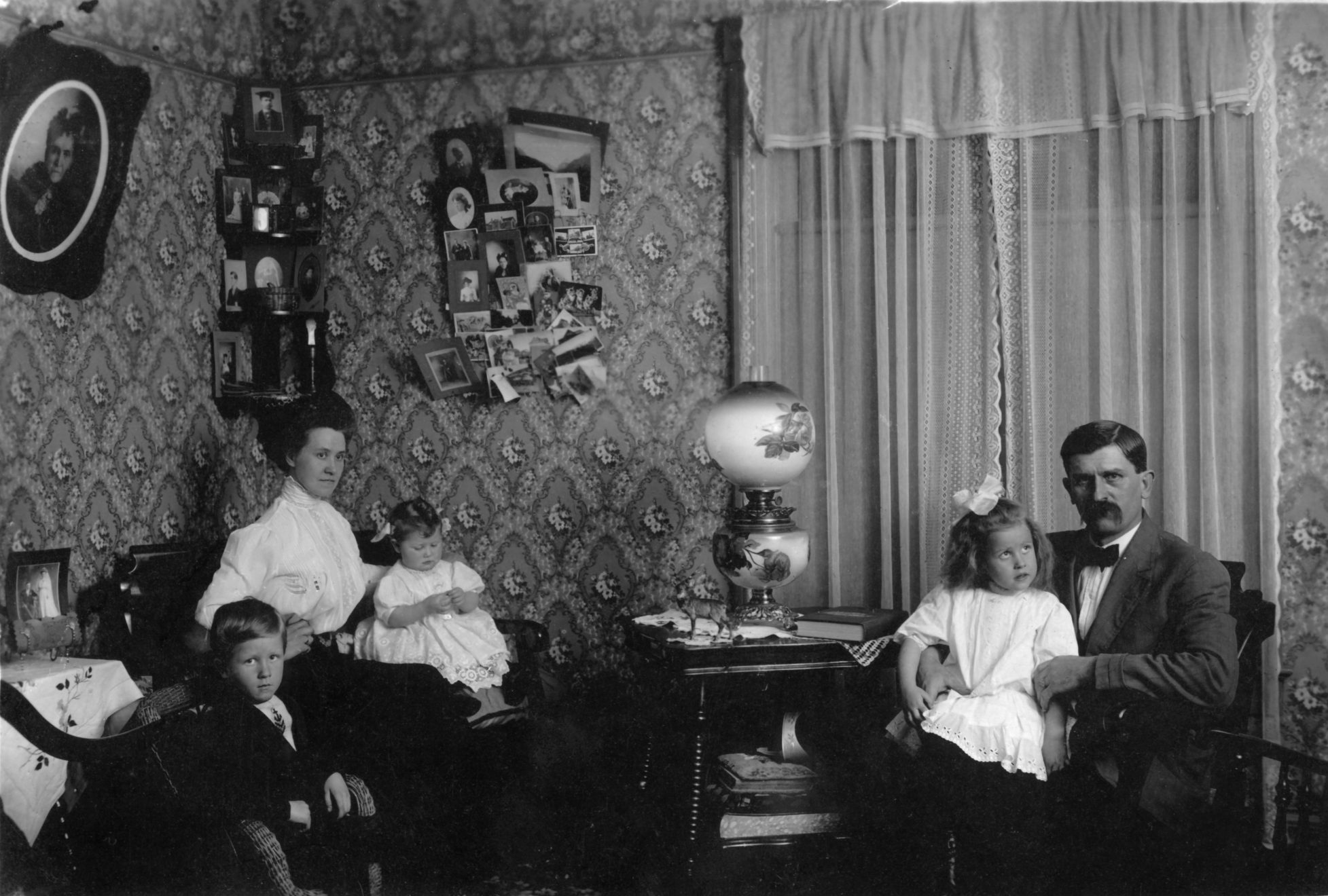 A Brothers About 1908 Fix E1551459826281