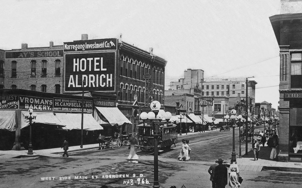 A Window To Our Past 14 I Main Streetcars