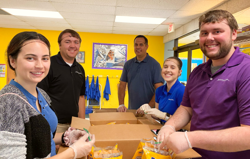 2021 Dac Intern Lunch Packing 002