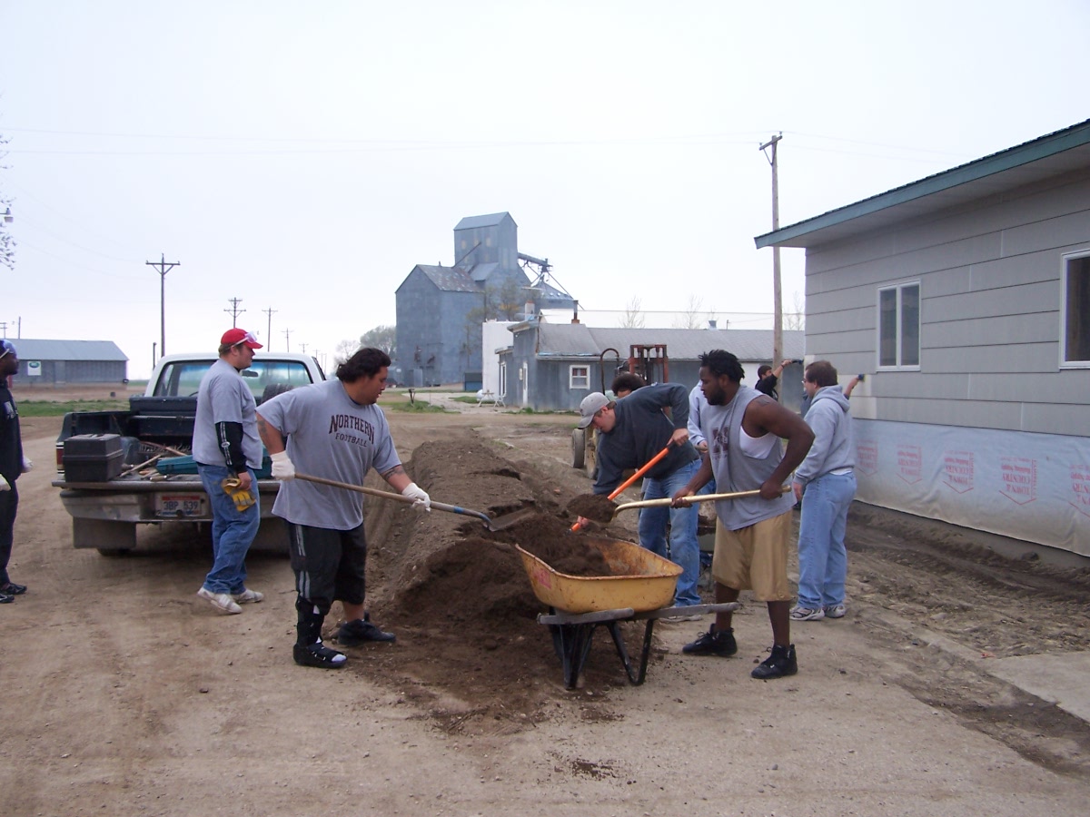 Student-Athletes Give Back 38 2006 Nsu Champions Stratford5