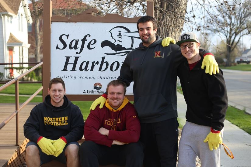 Student-Athletes Give Back 44 2016 Safe Harbor Old Location