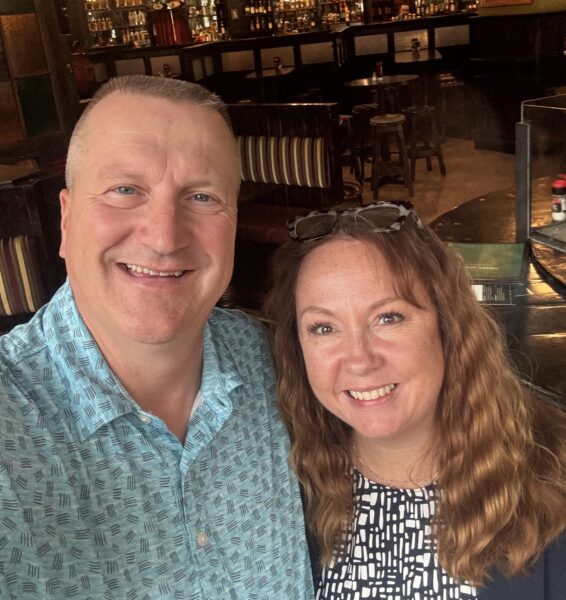 Christmas Décor That’s Just Right 38 Alan And Melissa Neville